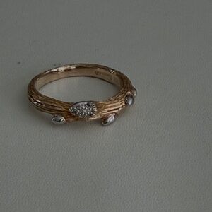 Elegant Gold and Silver Women's Ring